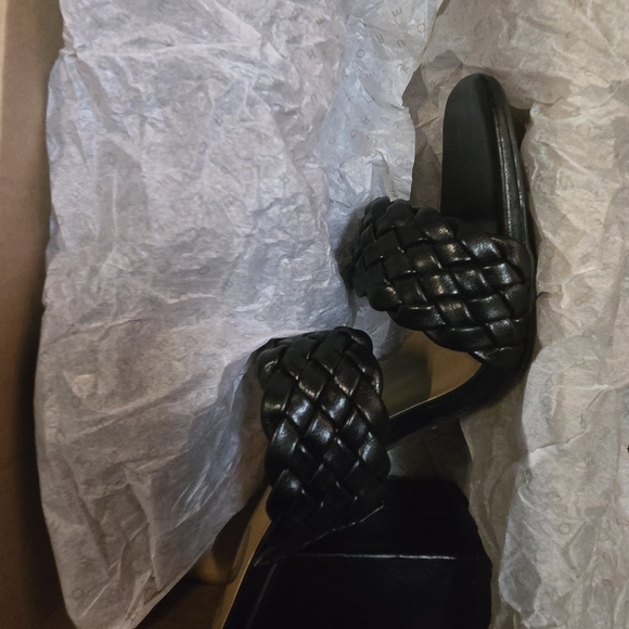 Journee MELISSA Black Braided Women's Heels - Picture 8 of 8